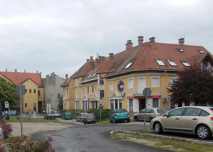 Joel Swiss Keszthely